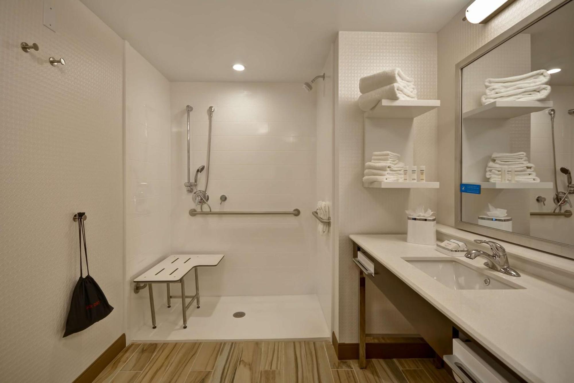 Hampton Inn & Suites Detroit/Warren Esterno foto
