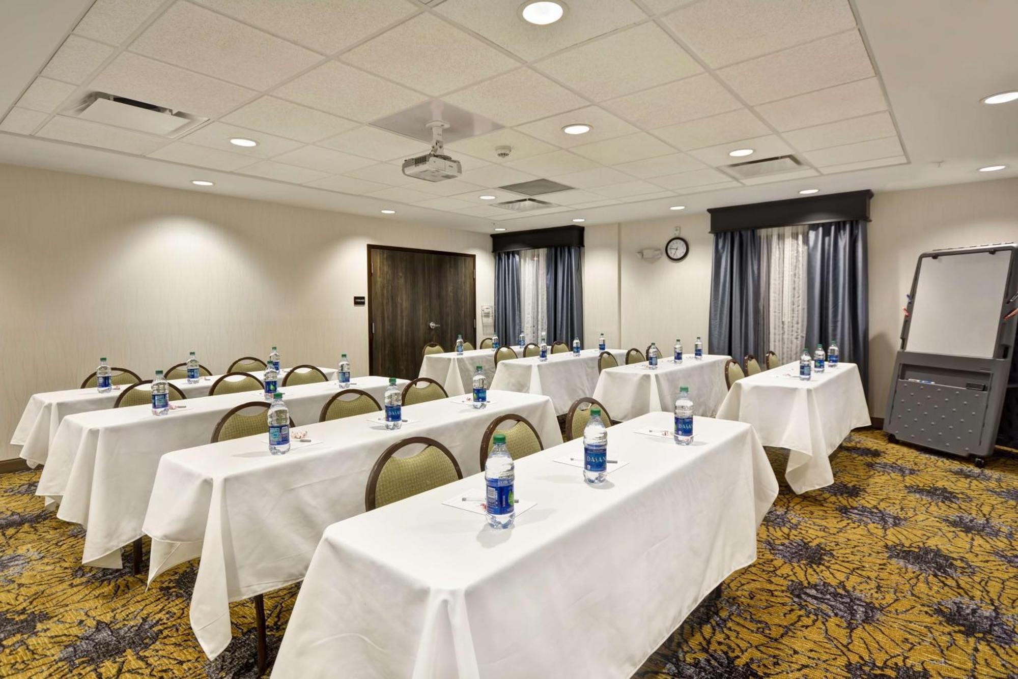 Hampton Inn & Suites Detroit/Warren Esterno foto