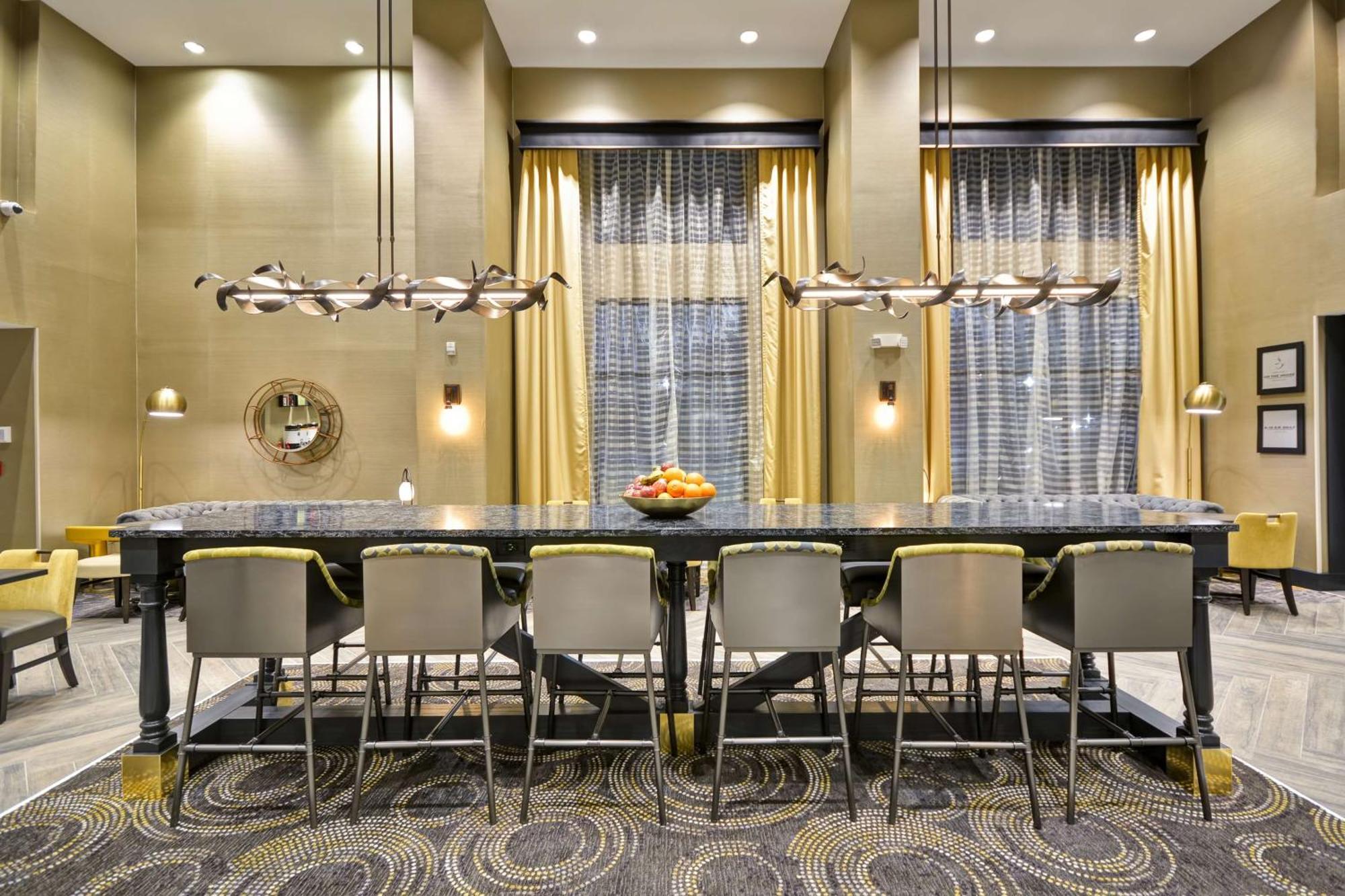 Hampton Inn & Suites Detroit/Warren Esterno foto