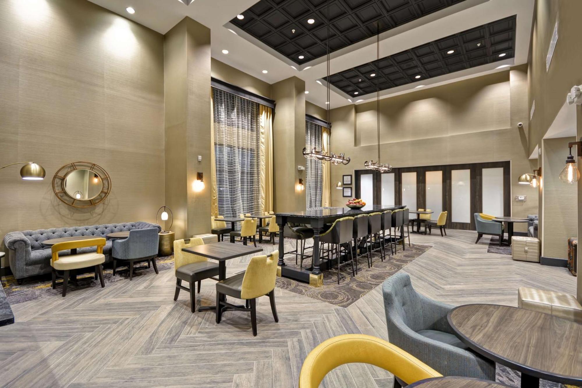 Hampton Inn & Suites Detroit/Warren Esterno foto
