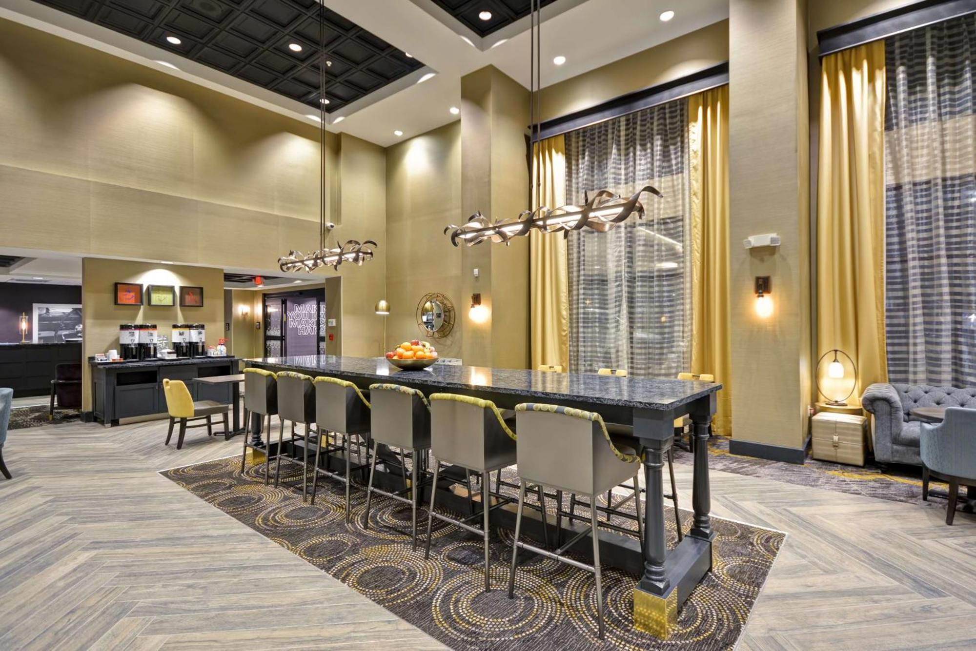 Hampton Inn & Suites Detroit/Warren Esterno foto